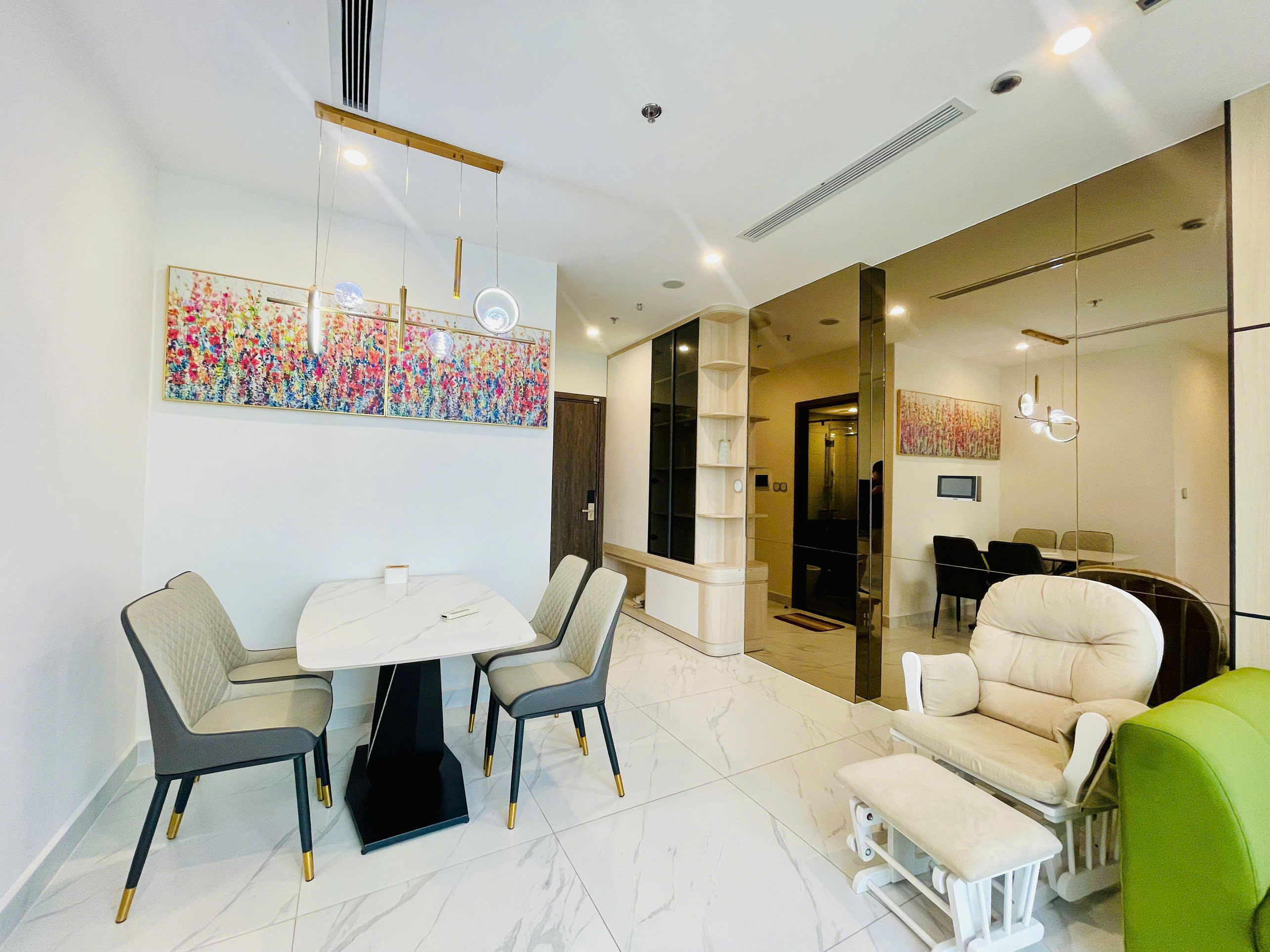 Cho Thuê Căn Hộ 2 Phòng Ngủ Full Nội Thất – Chỉ 16 Triệu/Tháng Tại Vinhomes Grand Park, Quận 9 - Ảnh chính