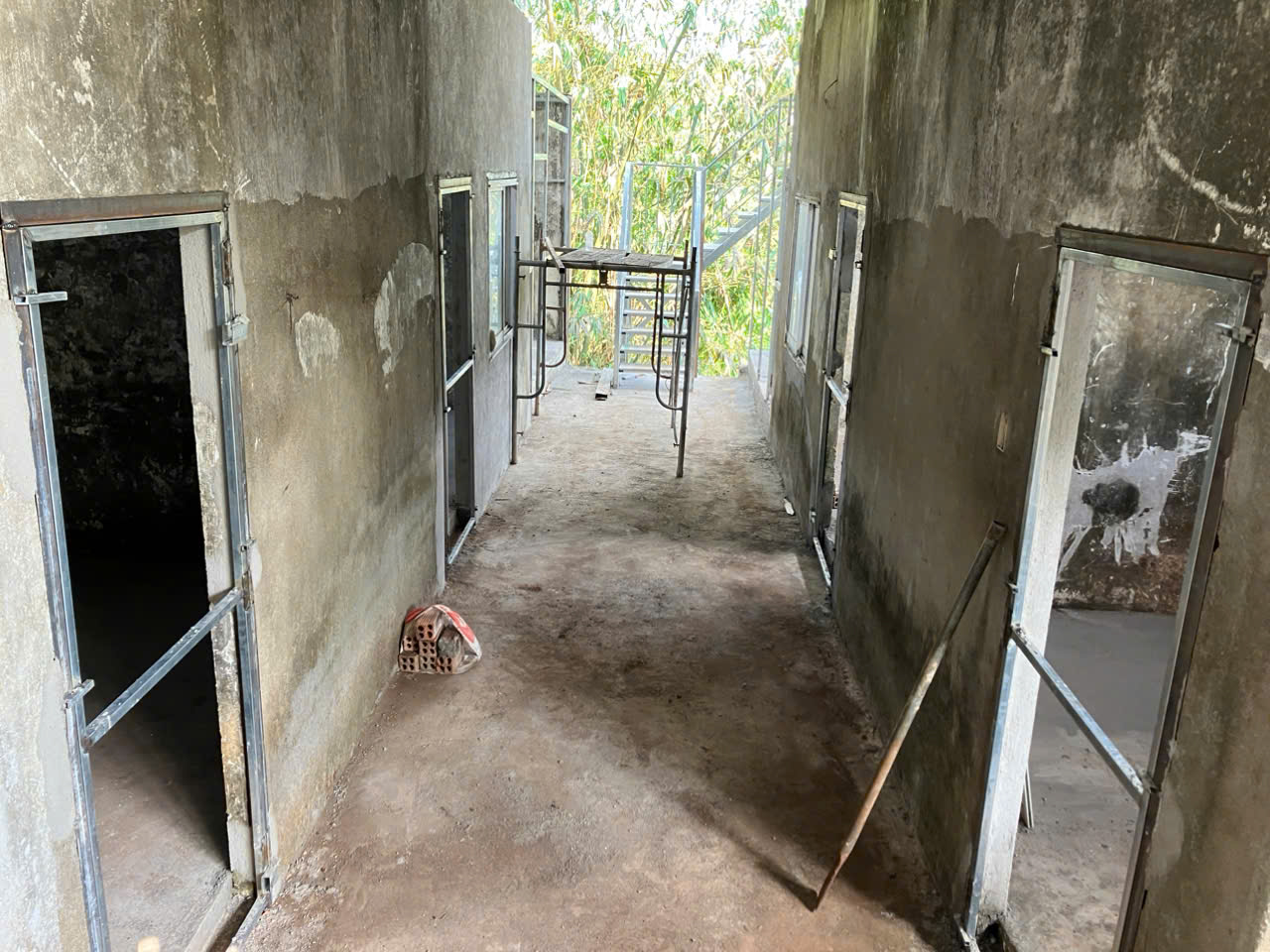 View cực đẹp với 10m Mặt tiền Quốc Lộ 56 Chỉ 4,5 tỷ sở hữu Hơn 400m2, diện tích sàn hơn 800m2 - Ảnh 3