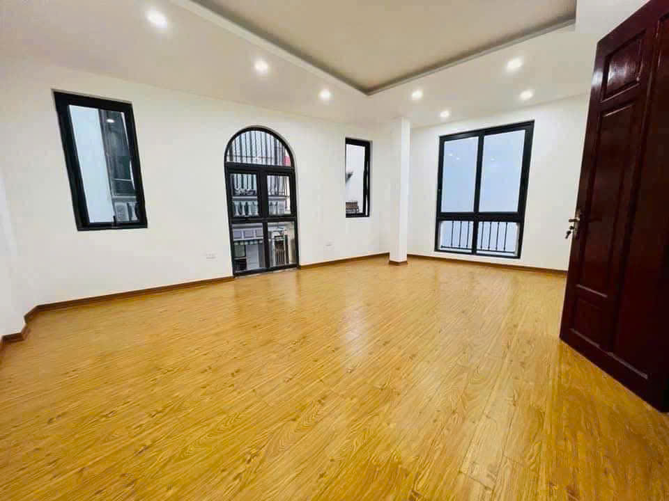 Bán nhà 6 tầng đường Láng, Q. Đống Đa, lô góc, 3 thoáng, ngõ thông, ô tô vào nhà, 46m2, MT 5.5m, - Ảnh 3