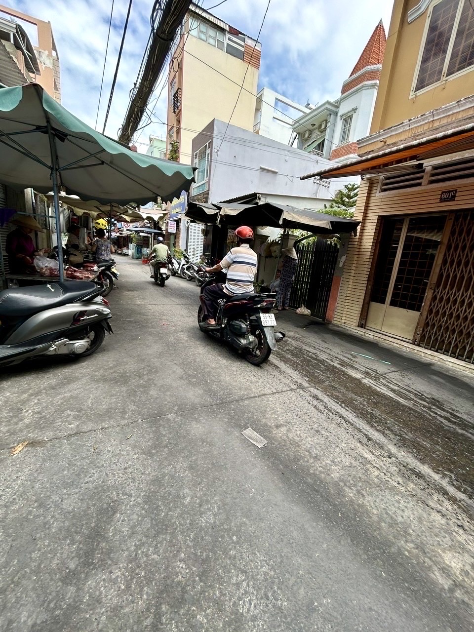 CUNG ĐƯỜNG ĐOÀN VĂN BƠ KHU VỰC KINH DOANH SẦM UẤT- CÓ CĂN MẶT TIỀN - XE HƠI ĐẬU CỬA-THÔNG RA XÓM - Ảnh 1