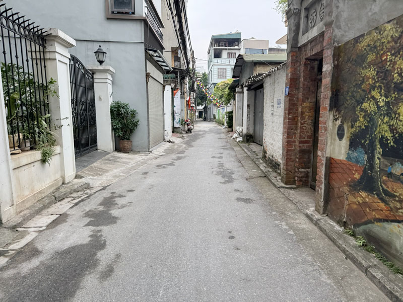Bán 57,5m2 nhà cấp 4, hai mặt ngõ, cách 50m ra vòng xuyến Ngô Gia Tự. Vị trí trung tâm Long Biên - Ảnh chính