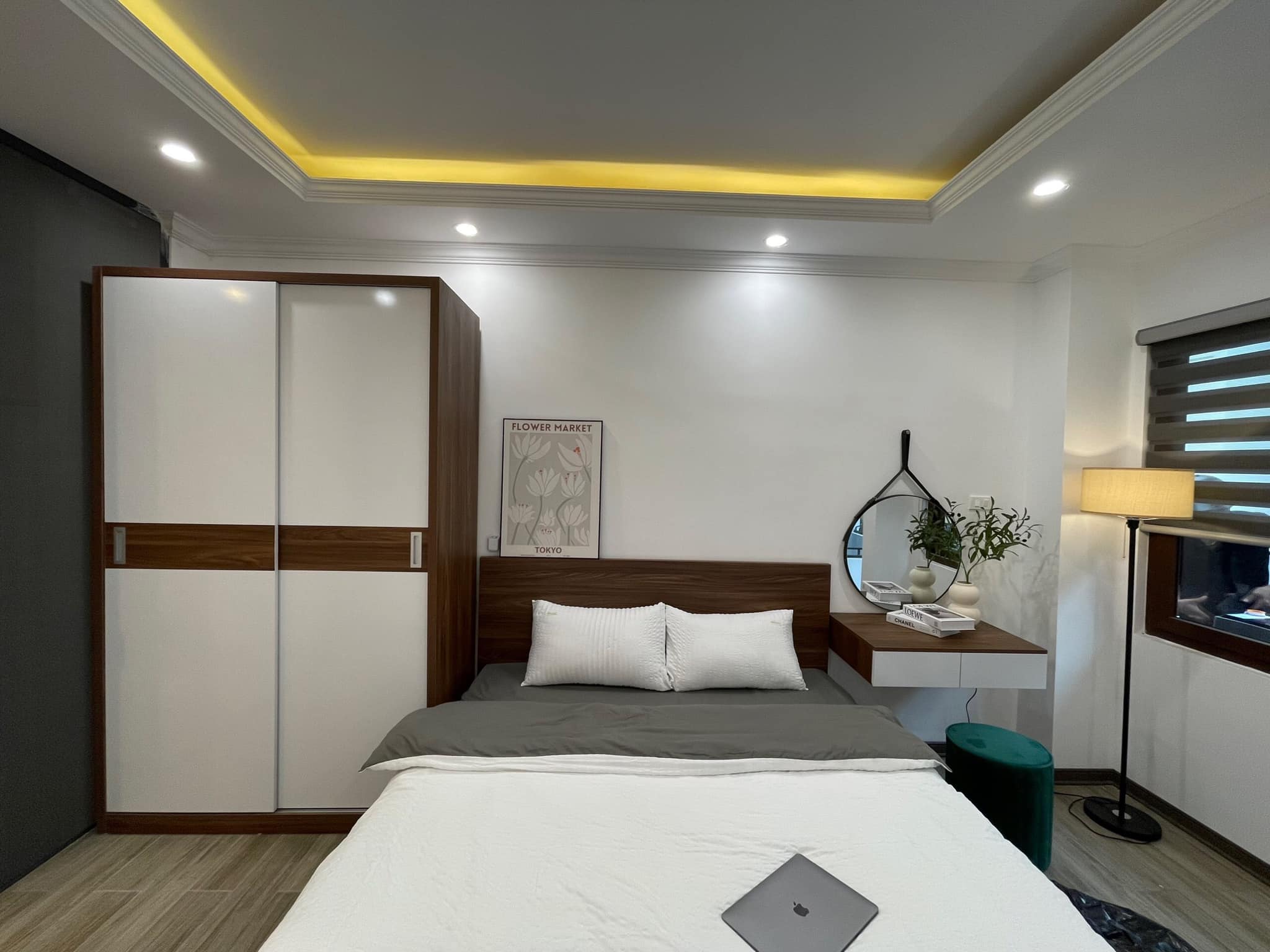 Bán tòa 8 tầng phố Nguyên Hồng 95m2, 2 mặt tiền 5m ô tô tránh dòng tiền 130 triệu/tháng - Ảnh 1