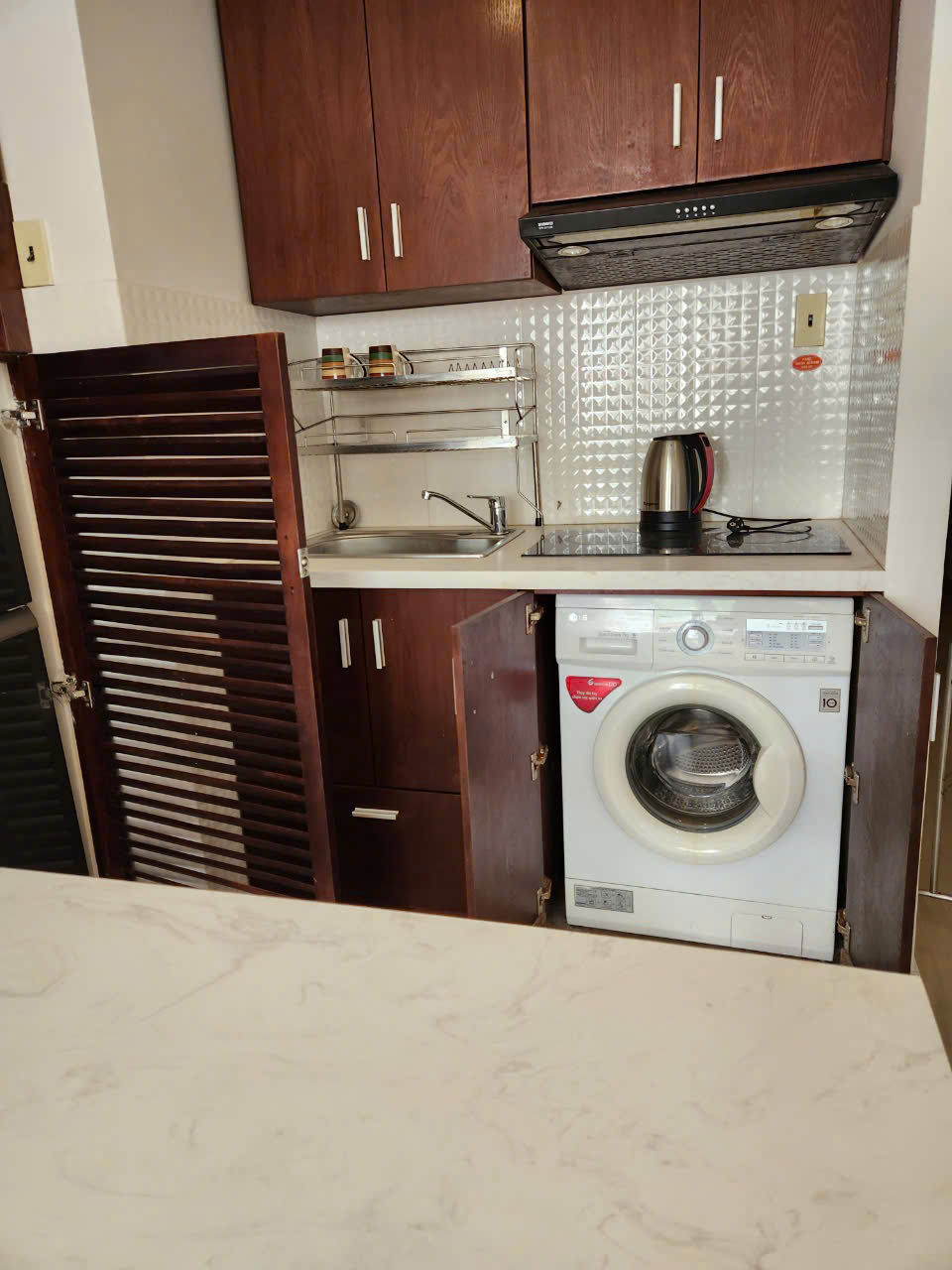 Bán toàn căn hộ Nguyễn Thiện Thuật<br>vị trí: Hẻm Nguyễn Thiện Thuật, TP. Nha Trang diện tích đất : - Ảnh chính