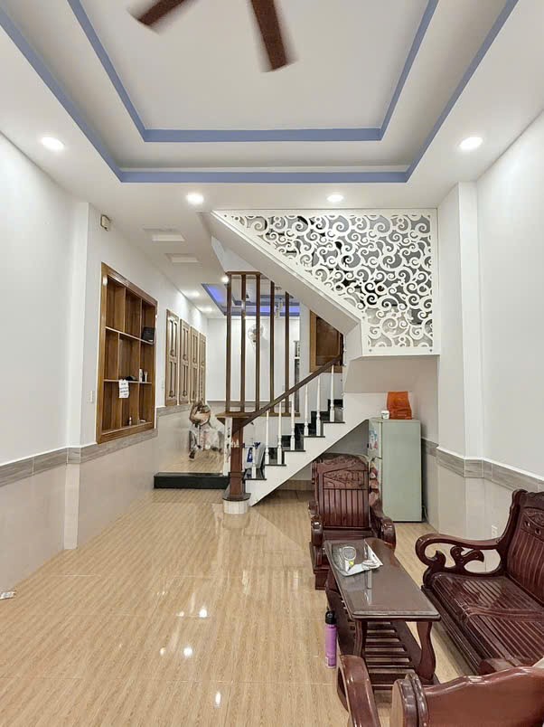 NHÀ ĐẸP GV - GẦN CV LÀNG HOA & CHỢ HẠNH THÔNG TÂY QUANG TRUNG - HXH VÀO NHÀ - 61M² - 4 TẦNG NHỈNH 7 TỶ - Ảnh 1