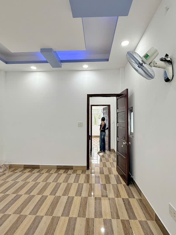 NHÀ ĐẸP GV - GẦN CV LÀNG HOA & CHỢ HẠNH THÔNG TÂY QUANG TRUNG - HXH VÀO NHÀ - 61M² - 4 TẦNG NHỈNH 7 TỶ - Ảnh 5