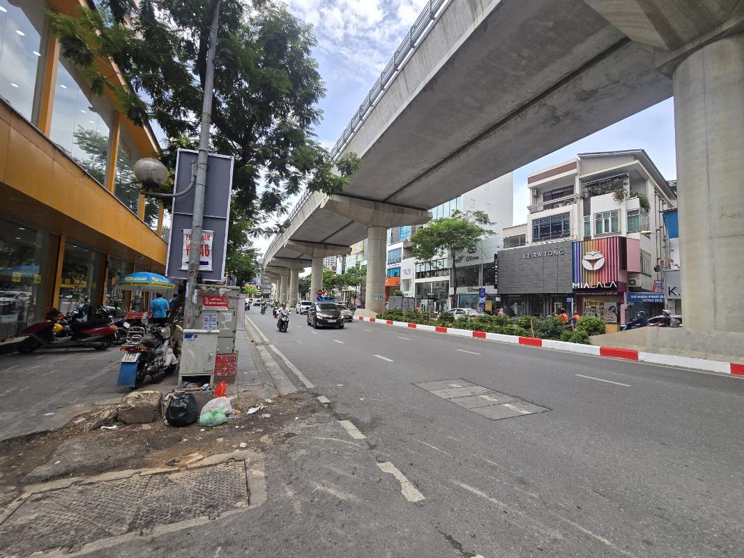 🥳 BÁN VỊ TRÍ TẶNG NHÀ - LÔ GÓC - Ô TÔ LÙI CỬA - TRUNG TÂM CẦU GIẤY - 71M2 - 15,X TỶ - Ảnh chính