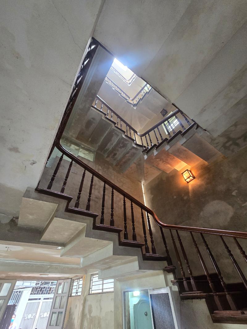 🥳 BÁN VỊ TRÍ TẶNG NHÀ - LÔ GÓC - Ô TÔ LÙI CỬA - TRUNG TÂM CẦU GIẤY - 71M2 - 15,X TỶ - Ảnh 2