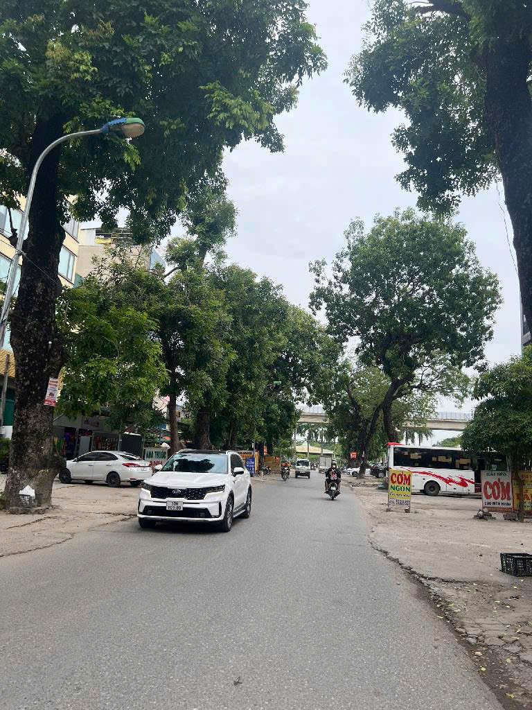 DUY NHẤT NHÀ 2 TẦNG - 38M² - KD SẦM UẤT TRUNG TÂM YÊN NGHĨA – CÁCH BẾN XE 100M- GIÁ CHỈ 5.5 TỶ - Ảnh 2