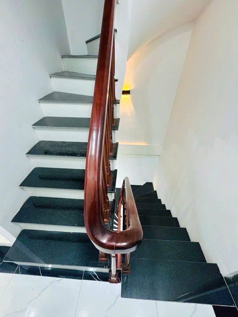Bán nhà mặt phố Hàng Hòm, 38m2, mặt tiền 3.6m, 29.5 tỷ, kinh doanh đỉnh - Ảnh 2