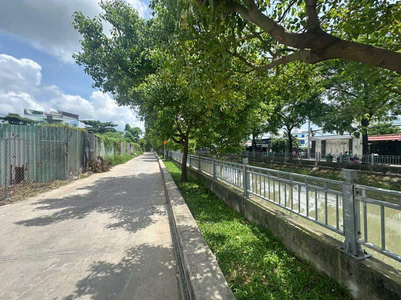 🌈Bán lô đất MT bờ kênh đường Thạnh Xuân 25 cạnh UB Phường Thạnh Xuân Quận 12- DT 96m2 (5,1x19) chỉ - Ảnh chính