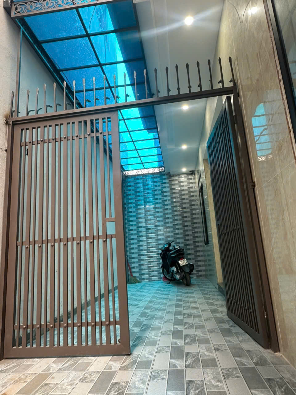 Bán nhà Thiên Lôi - Trực Cát, 60m 4 tầng, sân cổng riêng, Giá 3.95 tỉ - Ảnh 1