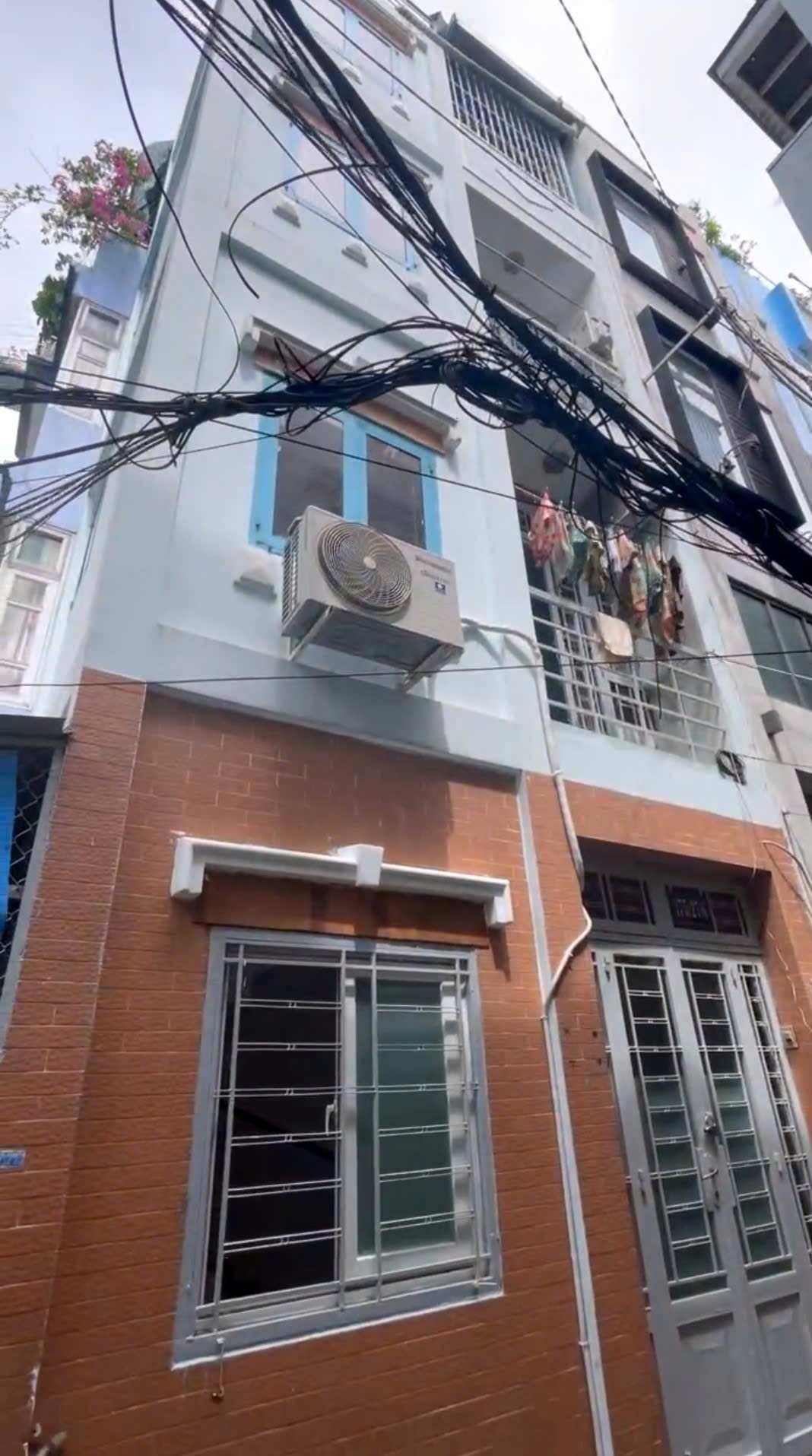 Cho Thuê Nhà Nguyên Căn Biệt Lập 3 Tầng Trung Tâm Quận 3 – Nội Thất Cao Cấp Tại 175/27/6 Nguyễn - Ảnh chính