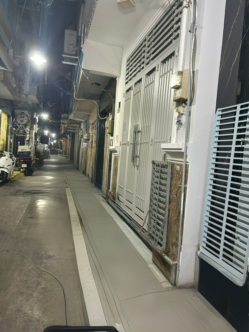 CHỦ THIỆN CHÍ BÁN NHÀ KHU PHÂN LÔ ĐƯỜNG SỐ ĐOÀN VĂN BƠ-CHỈ VÀI BƯỚC CÓ XE HƠI CẢ 2 HƯỚNG VĨNH KHÁNH - Ảnh 1