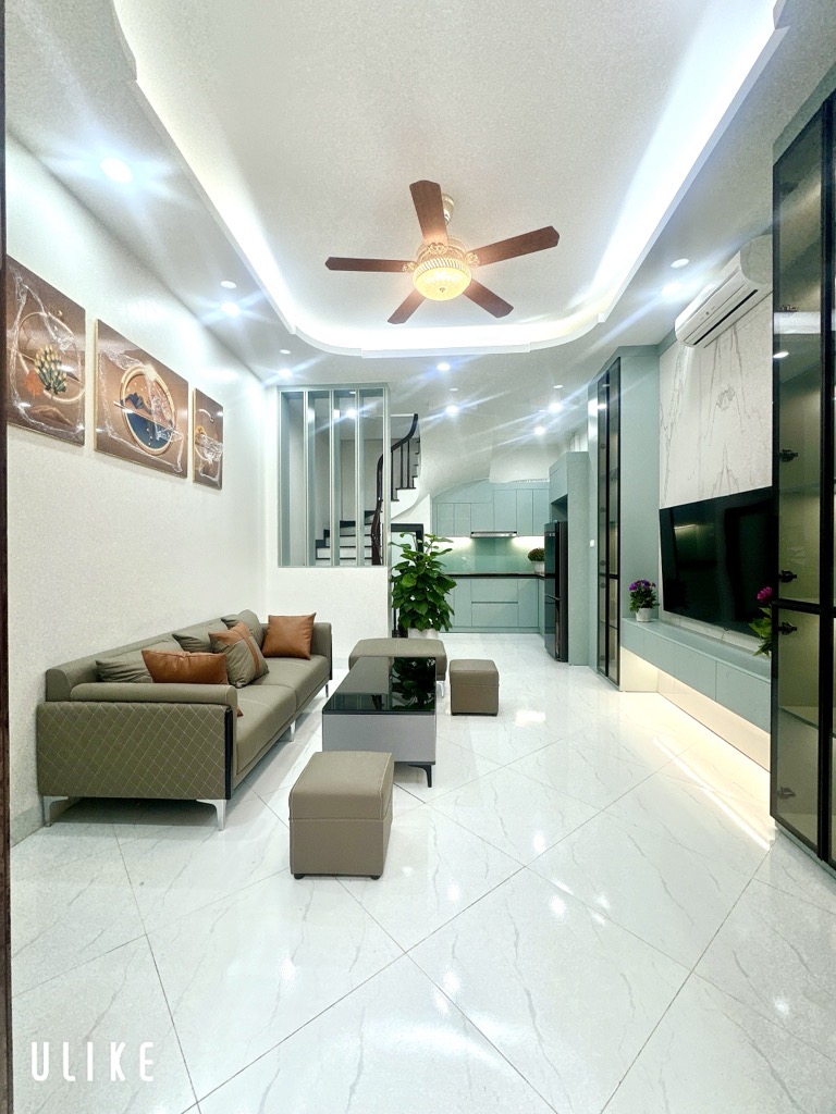Bán nhà phố Trần Đại Nghĩa lô góc ô tô đỗ cửa vị trí siêu đẹp xây mới 5 tầng diện tích 38m2 giá 9.8 - Ảnh 1