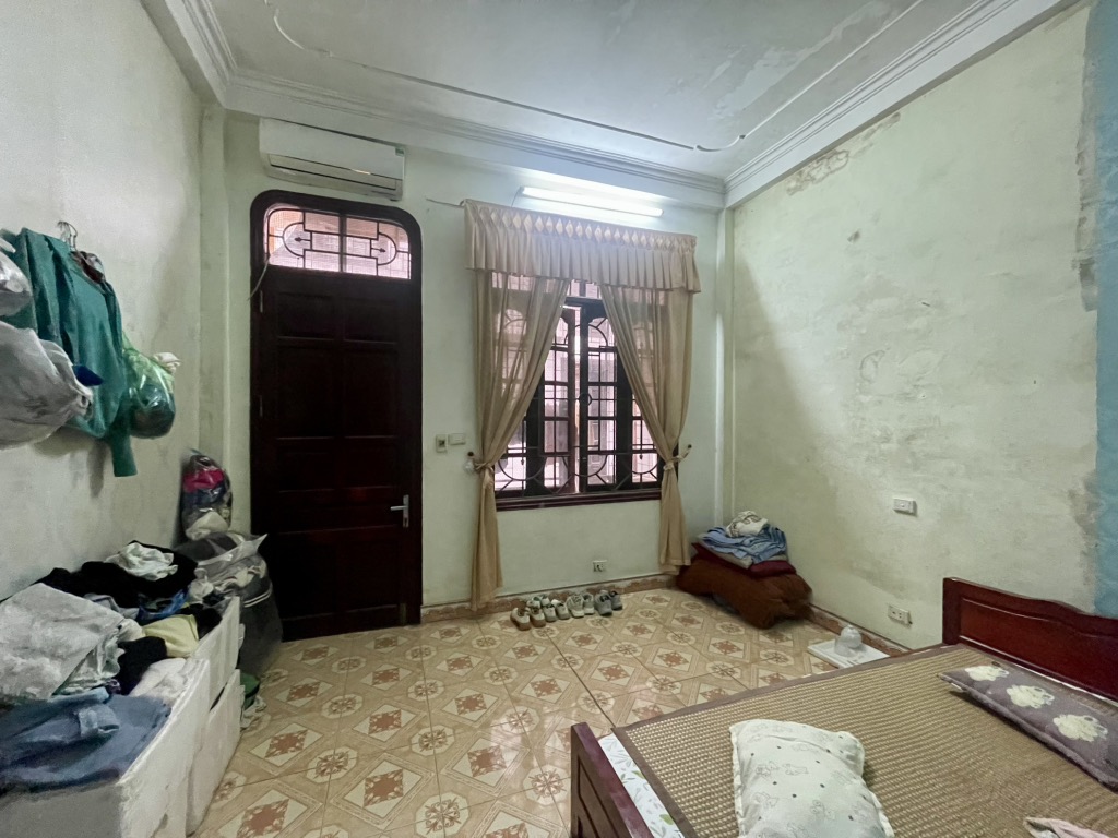 Bán nhà phố Giáp Bát cách một nhà ra phố giá đầu tư hấp dẫn 57m2 giá chào chỉ 9.5 tỷ - Ảnh 2