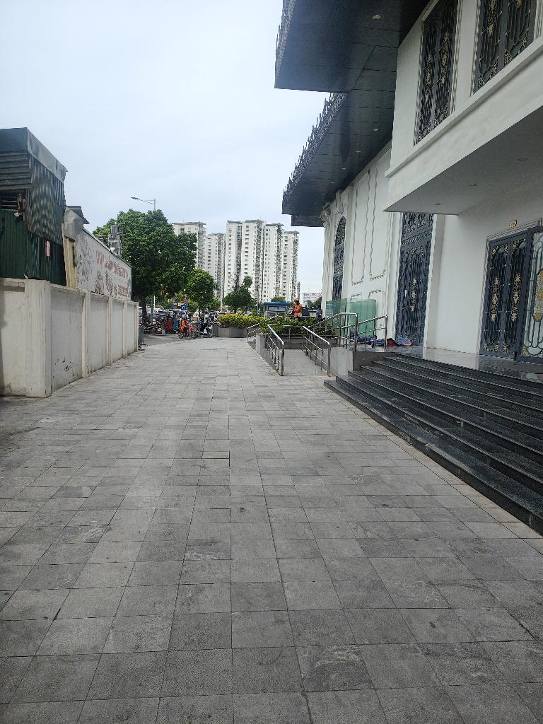Bán shop chân đế Trần Hữu Dực giá rẻ hiếm có chỉ 2,6 tỷ - Ảnh chính