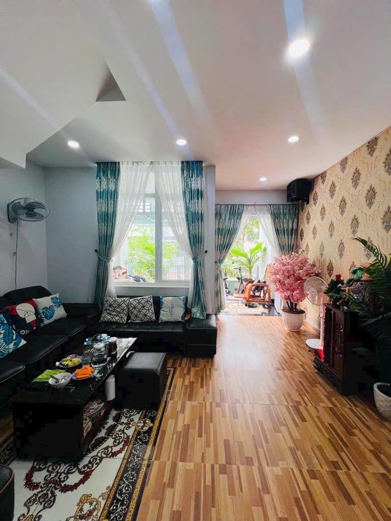 ***XÍU 8 TỶ- BÁN GẤP XUẤT CẢNH _ Nhà Hẻm XH Gần Ngả 4 Trần Hưng Đạo 52M 3Tầng - Ảnh 4