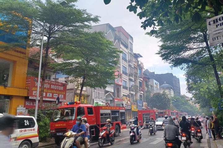 CHO THUÊ NHÀ 5 tầng mặt tiền 7m MẶT PHỐ QUAN HOA – CẦU GIẤY - Ảnh chính