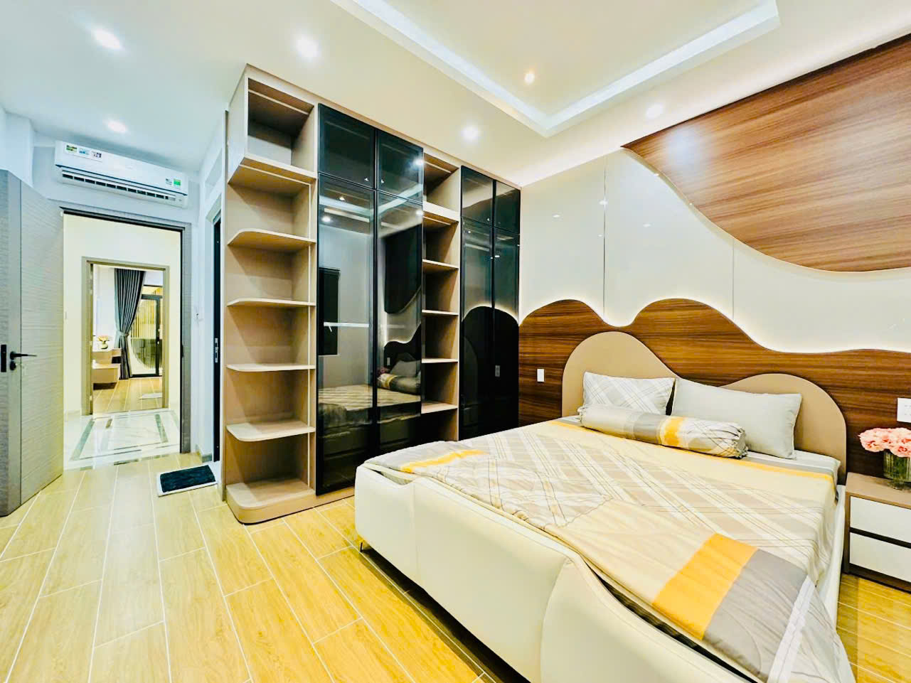 Bán nhà 5 tầng hẻm xe hơi Nguyễn Tư Giản – full nội thất cao cấp – có sẵn ô chờ thang máy – giá - Ảnh 2