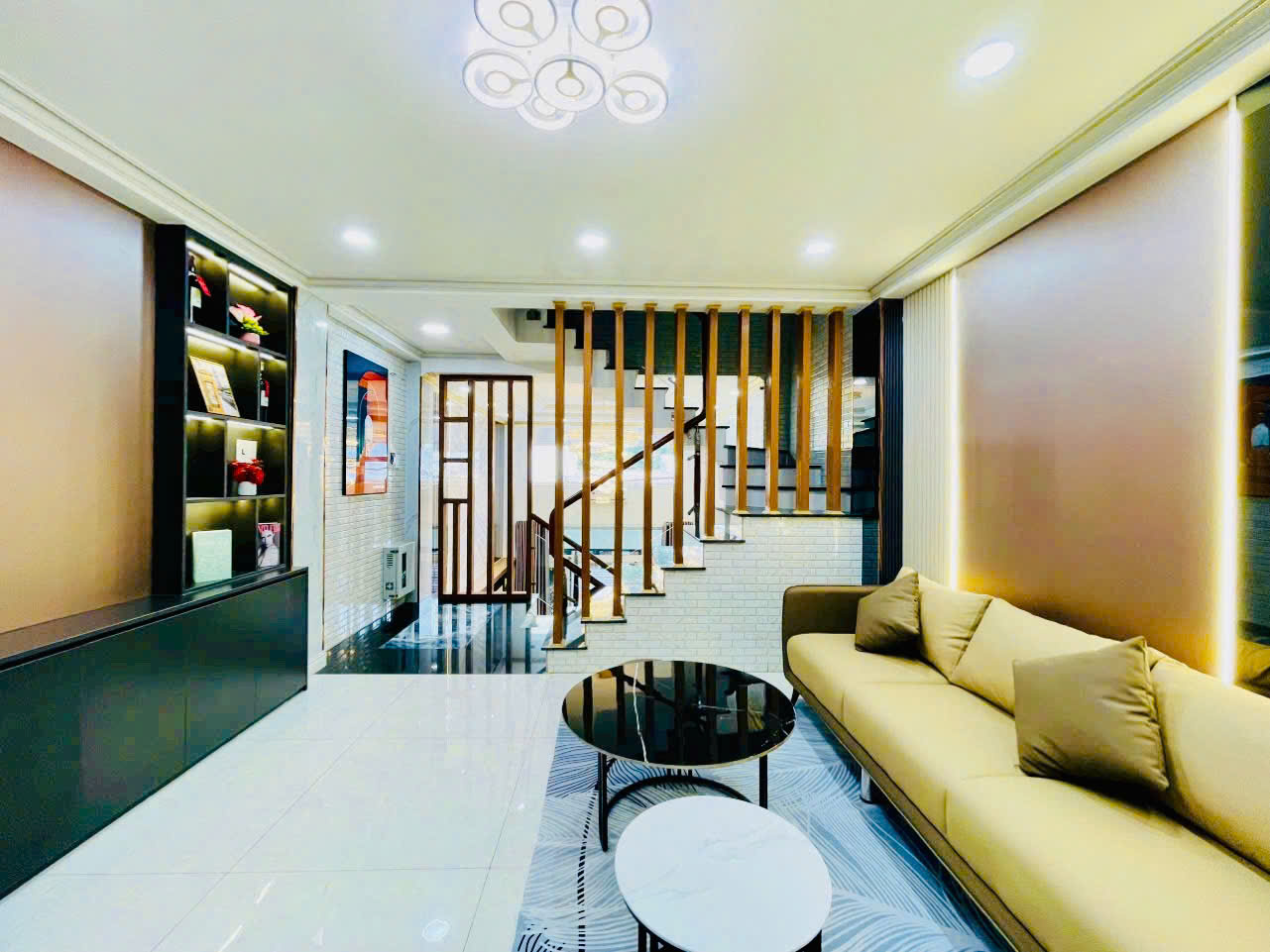 Bán nhà đẹp 5 tầng hẻm xe hơi – gần trường Lê Văn Thọ, Gò Vấp – giá chỉ 6.98 tỷ thương lượng - Ảnh 2