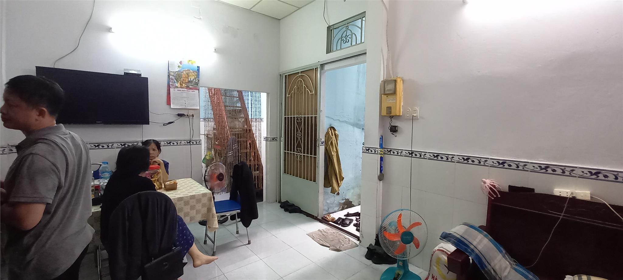 Bán nhà Đoàn Văn Bơ, Quận 4, DT 36.6m2, trệt + đúc giả, hẻm 2m, giá tốt 3.9 tỷ TL - Ảnh chính