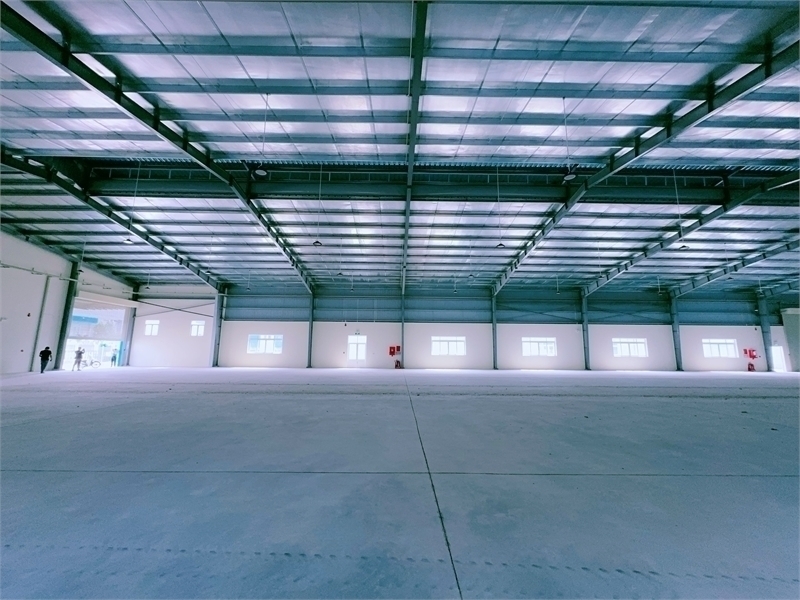 nhà xưởng sản xuất kiên cố , thu hút đầu tư nhiều ngành nghề. bàn giao xưởng SX liền - Ảnh 2