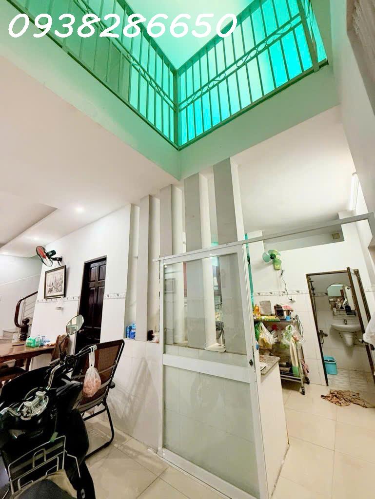 GIẢM SỐC 600 TRIỆU – GIÁ CHỈ CÒN:   13.4  TỶ - Mặt Tiền Kinh Doanh Tân Thới Nhất 01 ,Quận 12 - Ảnh 1