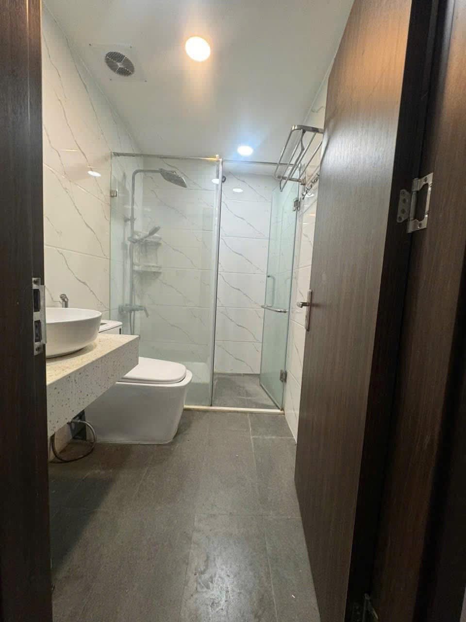Cho thuê nhà mặt phố Đại La - Hai Bà Trưng 50m x 5T giá 40tr, vỉa hè 8M, KD cực tốt - Ảnh 3