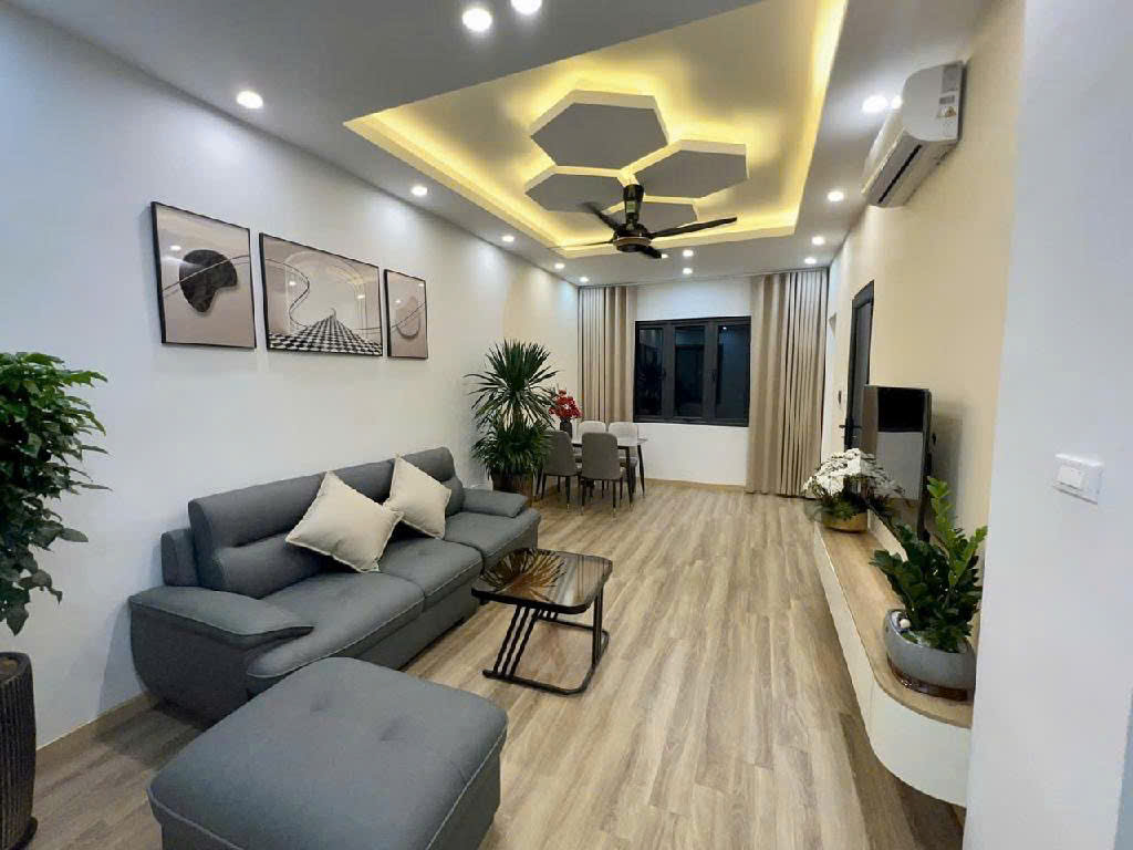 ĐÀO TẤN, PHỐ VIP, SIÊU HIẾM KINH DOANH, Ô TÔ TRÁNH, VỈA HÈ, TẶNG NỘI THẤT. 5.6 TỶ - Ảnh chính