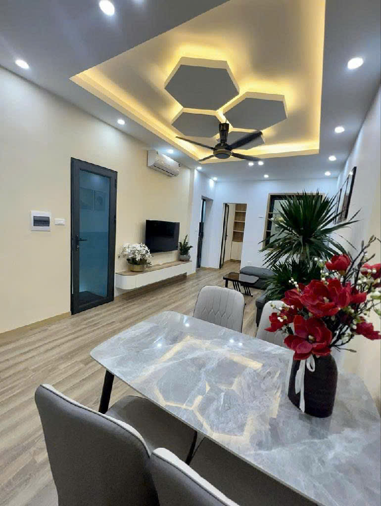 ĐÀO TẤN, PHỐ VIP, SIÊU HIẾM KINH DOANH, Ô TÔ TRÁNH, VỈA HÈ, TẶNG NỘI THẤT. 5.6 TỶ - Ảnh 2