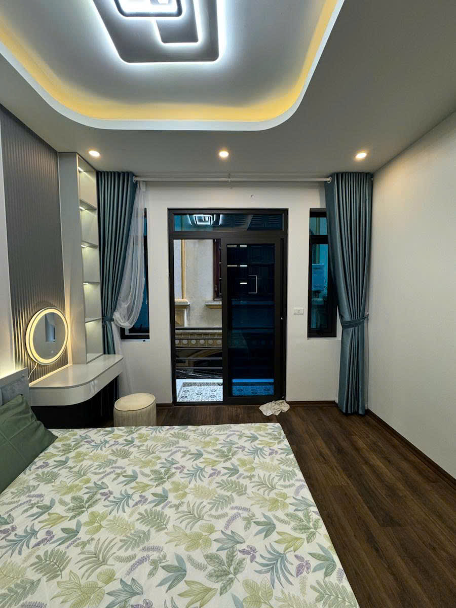 KHƯƠNG HẠ - NGÕ THÔNG 3 GÁC TRÁNH FULL NỘI THẤT 34m2 5 tầng mt 3.5m Giá 7.75 tỷ - Ảnh 1