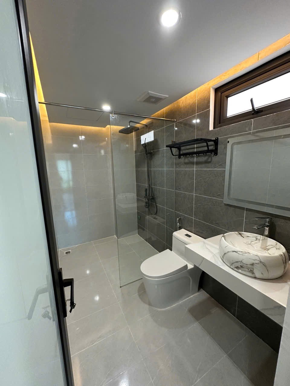 ANH HÀN XÓM NHỜ BÁN NHÀ NGÔ GIA TỰ – GARA ÔTÔ – THANG MÁY – KINH DOANH - Ảnh 2