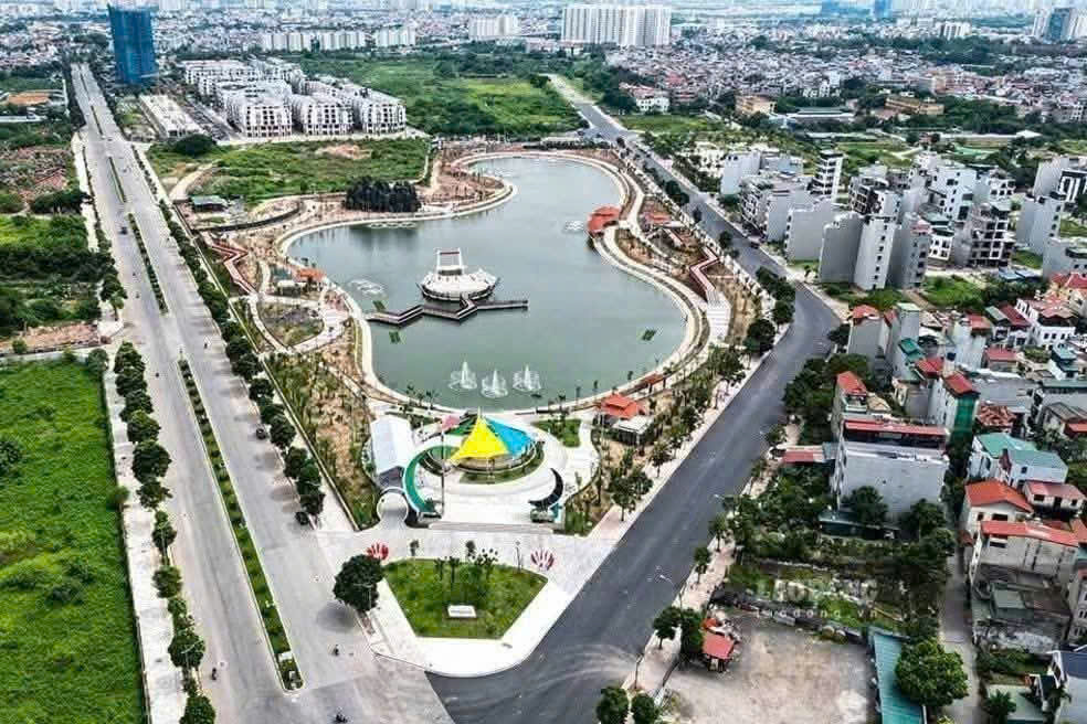 CHÍNH CHỦ GỬI BÁN CĂN NHÀ MỚI - ĐẸP NHẤT KHU NGỌC THUỴ HIỆN TẠI! - Ảnh 2