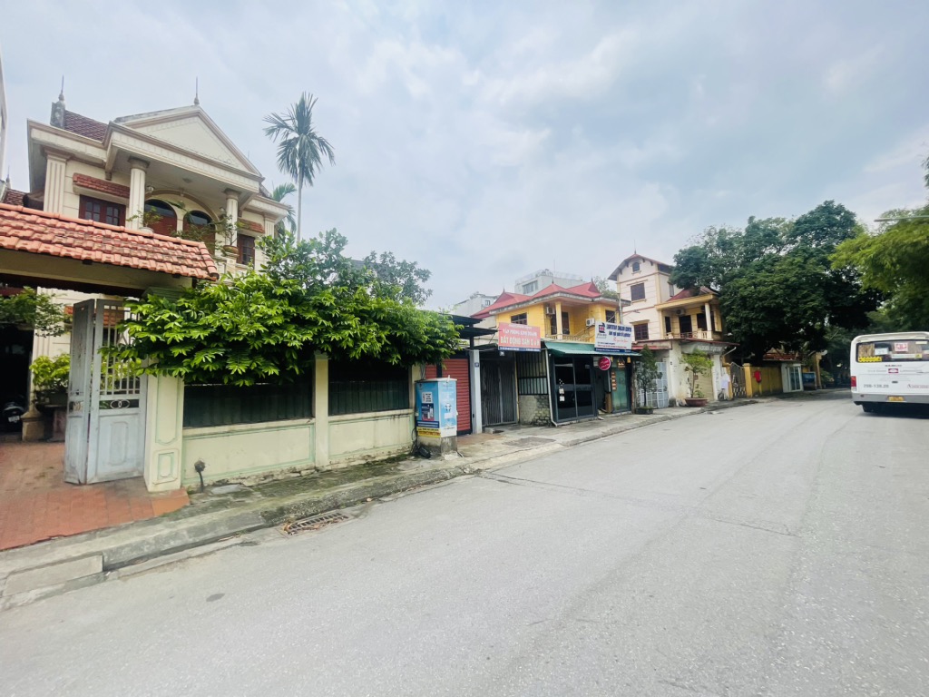 BÁN NHÀ NGỌC THỤY 45 tỷ 180m MẶT ĐƯỜNG LỚN Ô TÔ TRÁNH,KINH DOANH LONG BIÊN - Ảnh 2