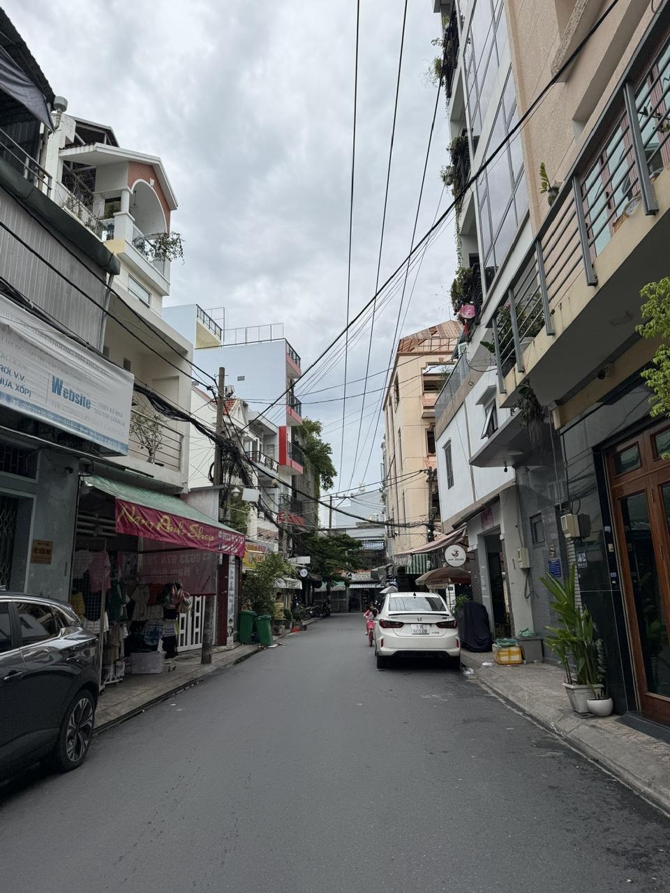 **Bán nhà HXH Lạc Long Quân, phường 9, Tân Bình (6*11), 3 tầng mới - Ảnh 4