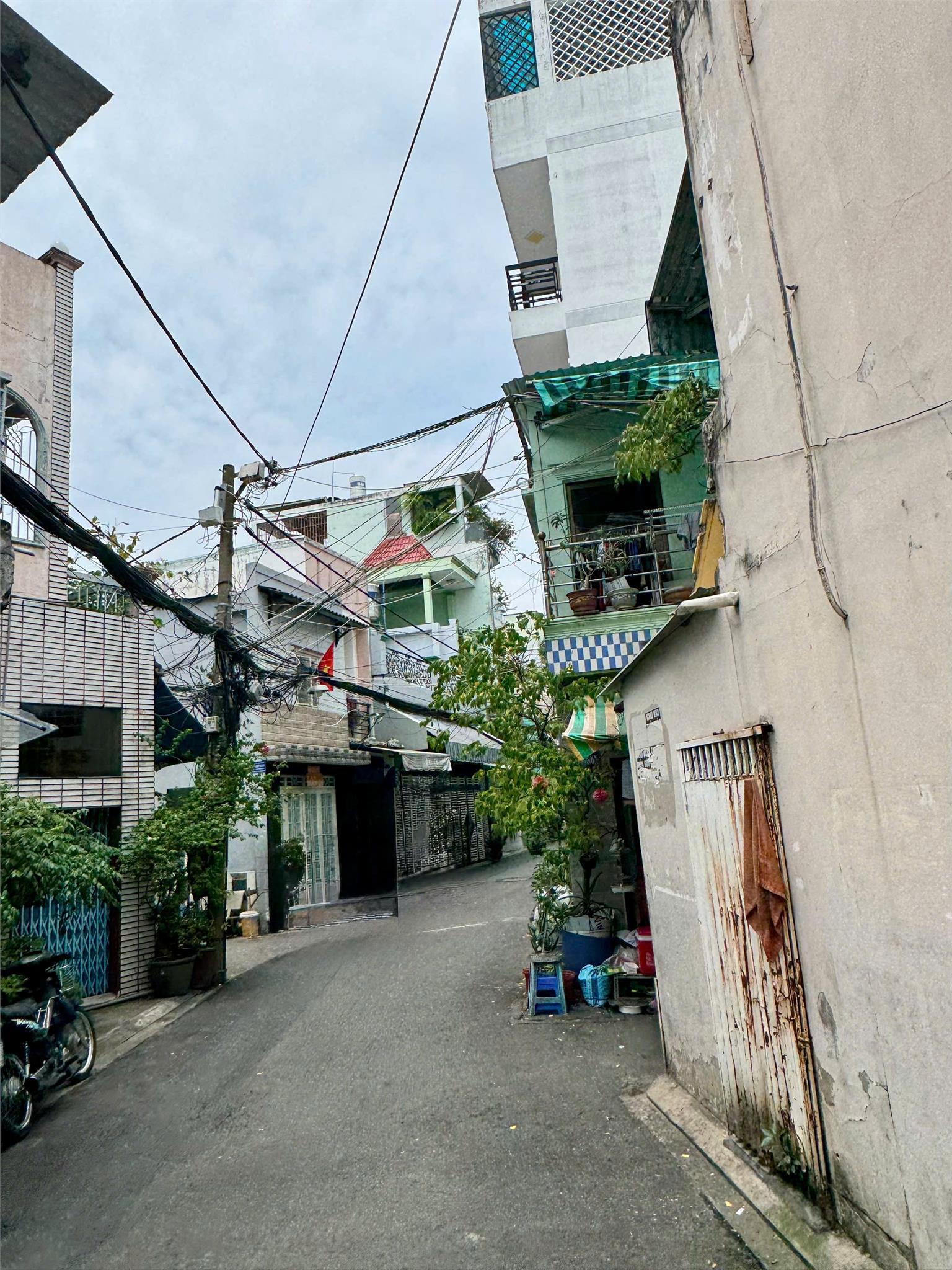 **Bán nhà 5 tầng hẻm Trường Chinh** HXH phường 13, Tân Bình; (5,5*12) - Ảnh 1