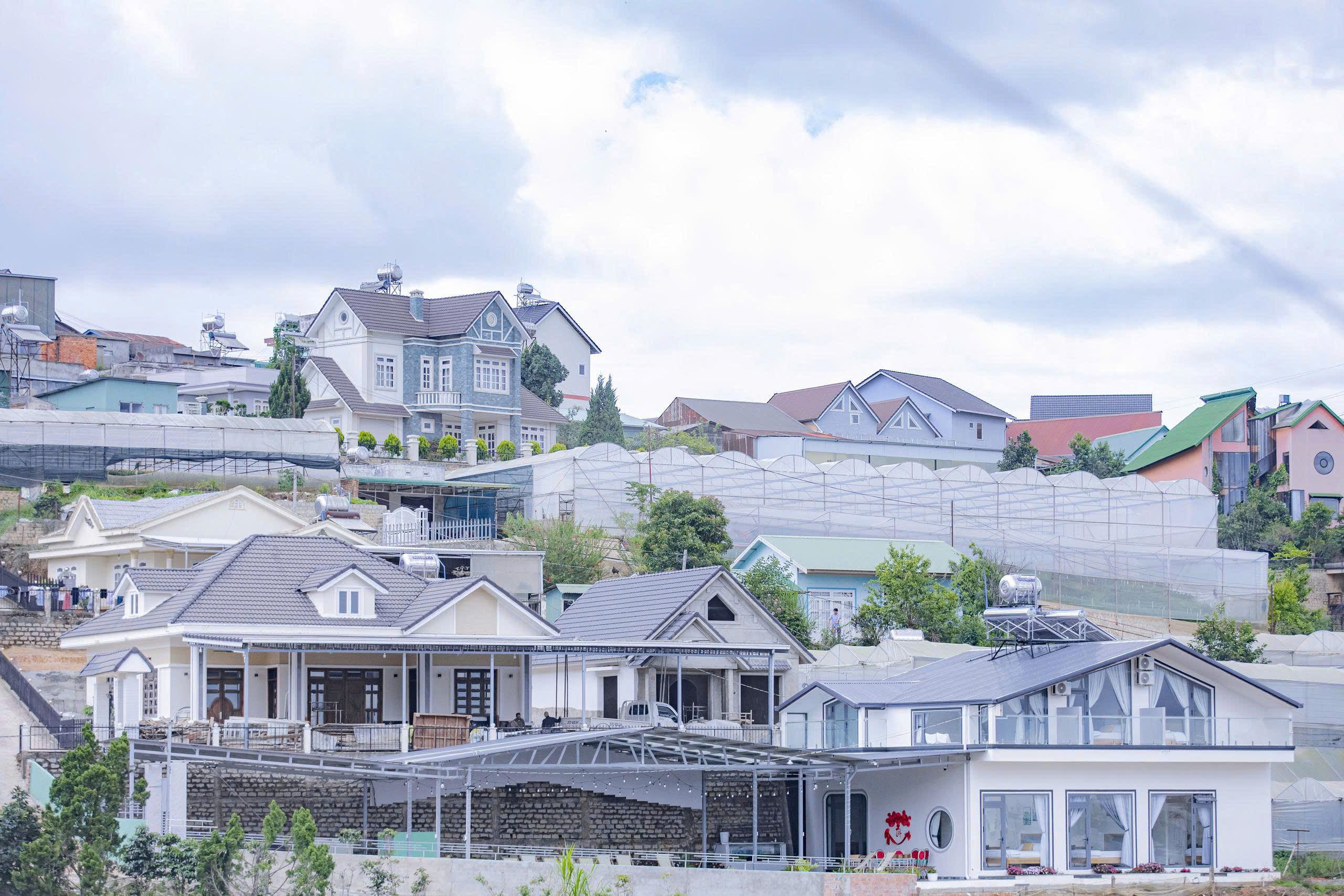 CHO THUÊ VILLA TRẠI MÁT P11 ĐÀ LẠT - HỒ BƠI NƯỚC NÓNG, BÃI ĐẬU XE, VIEW ĐỈNH - 40TR - Ảnh chính