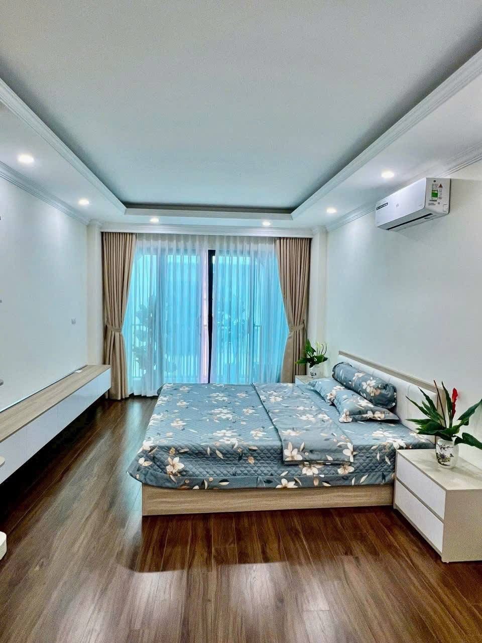 SIÊU HIẾM- Ôtô đỗ cửa Phố Nguyễn Văn Huyên 45m/ 7Tầng/ MT 4.2m 19.3 Tỷ, ngõ thông - Ảnh 3
