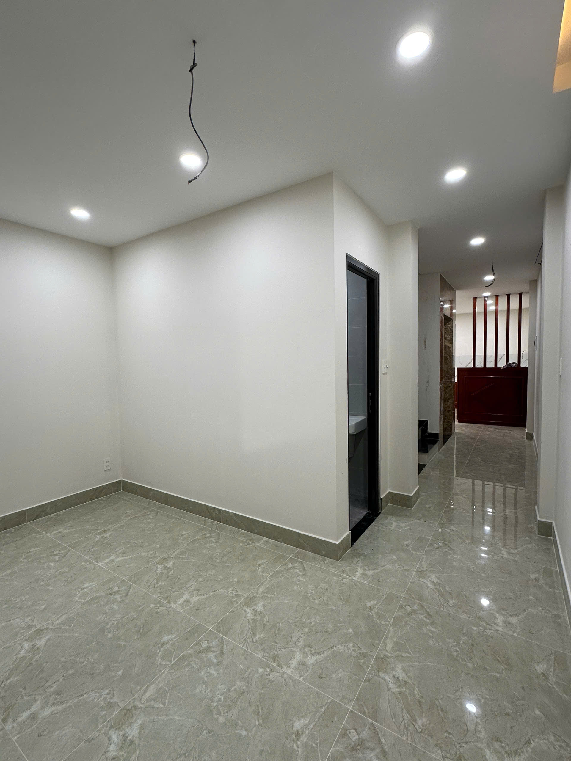 CHO THUÊ NHÀ NGUYÊN CĂN PHAN ĐÌNH PHÙNG P2 ĐÀ LẠT - 5 TẦNG, 8PN, THANG MÁY, MẶT BẰNG KD - Ảnh 3