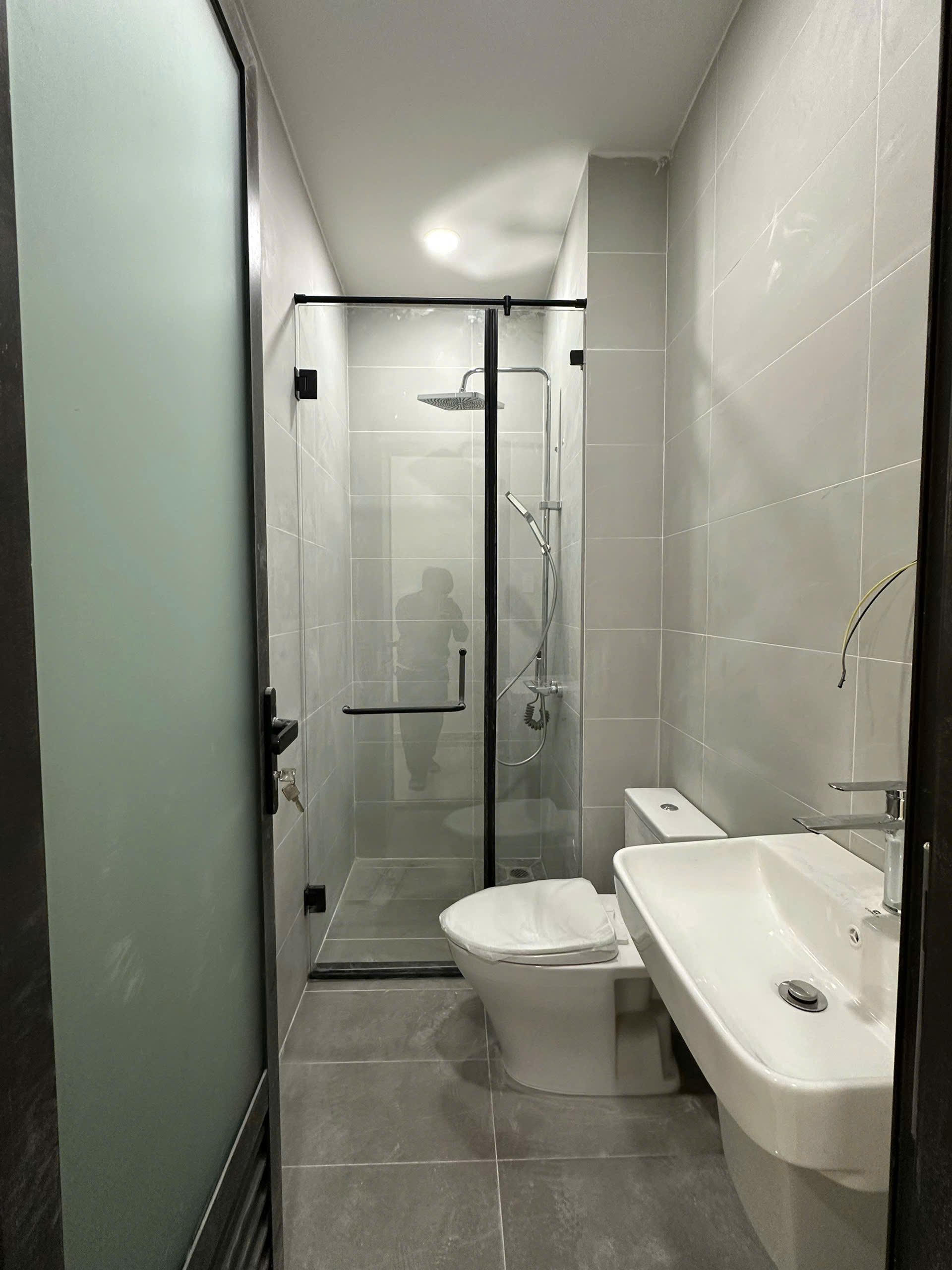 CHO THUÊ NHÀ NGUYÊN CĂN PHAN ĐÌNH PHÙNG P2 ĐÀ LẠT - 5 TẦNG, 8PN, THANG MÁY, MẶT BẰNG KD - Ảnh 4
