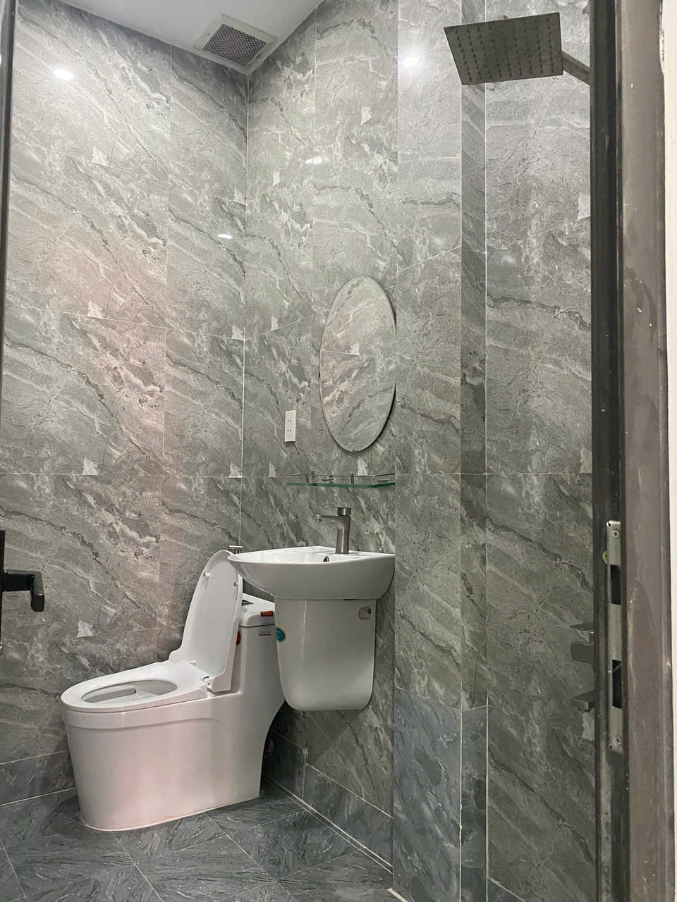 Bán Nhà HXH Mặt Tiền Đường Cộng Hòa, P.13, Q. Tân Bình, 18x24m, Chỉ 80 Tỷ - Ảnh 2