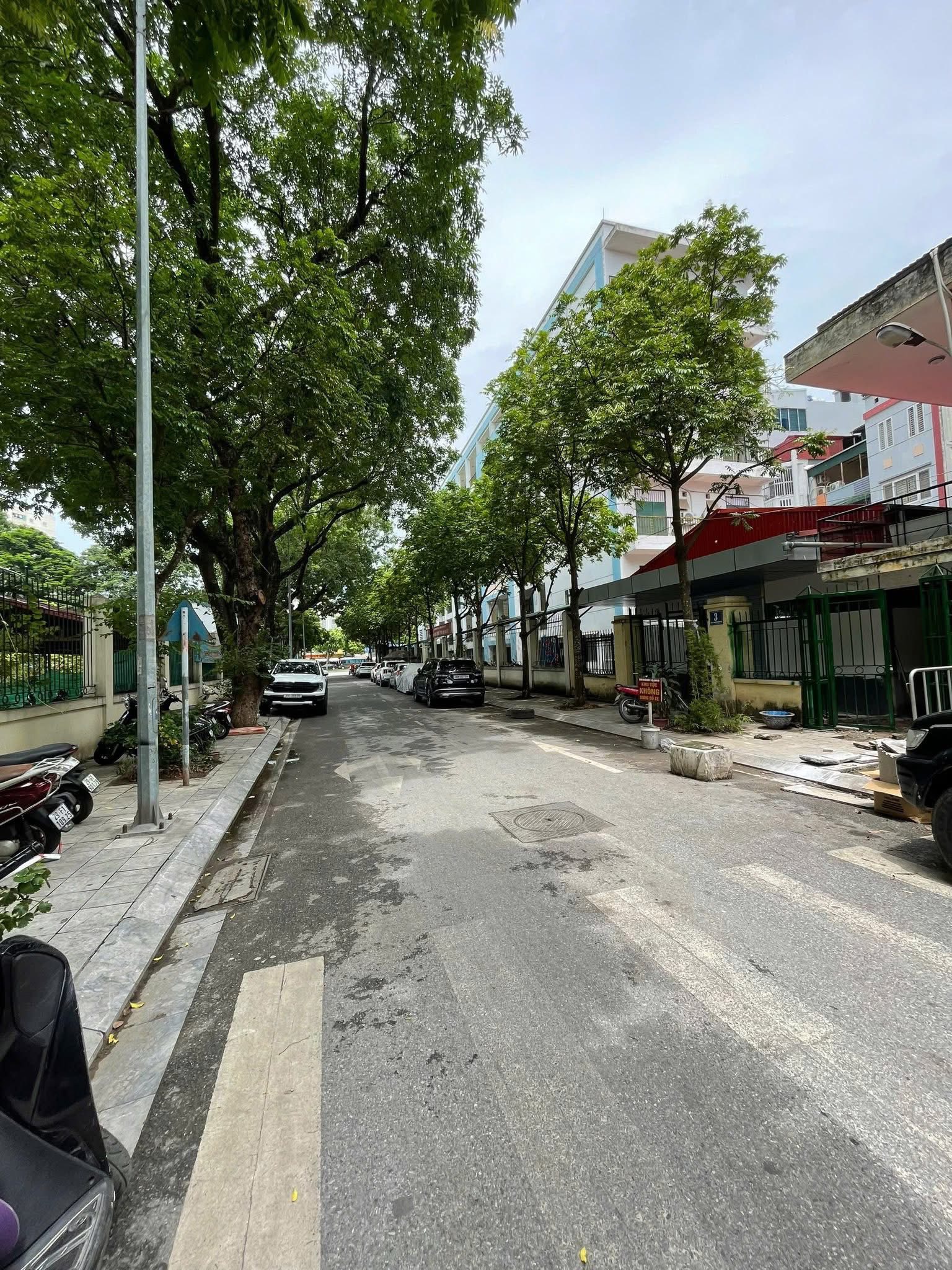 CỰC PHẨM- Ô tô tránh Phố Nguyễn Văn Huyên 56/70m, 5Tầng, Mặt tiền 4.5m 26  Tỷ - Ảnh chính