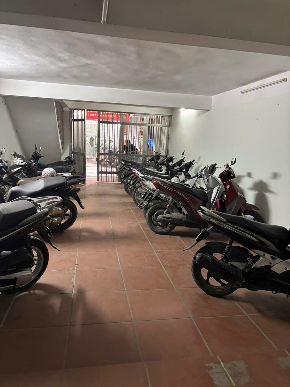 CHO THUÊ VĂN PHÒNG (MBKD) TẠI NGÕ 168 NGUYỄN XIỂN DT 80M2 CHỈ 8.5TR/TH. LH:0987519509. - Ảnh 3