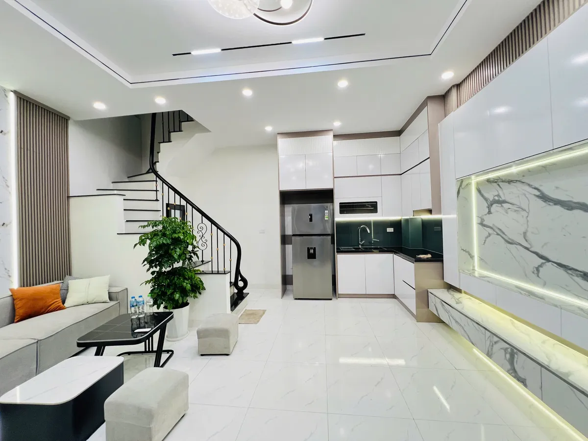BA GÁC ĐỖ CỬA , NGÕ THOÁNG RỘNG, 40M2 SỔ ĐẸP NỞ HẬU, BÙI XƯƠNG TRẠCH THANH XUÂN , 5Tầng giá 7.4 tỷ . - Ảnh chính