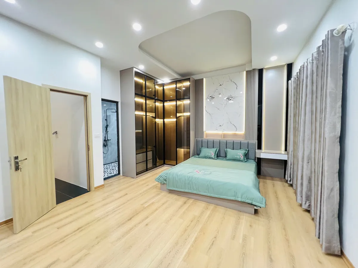 BA GÁC ĐỖ CỬA , NGÕ THOÁNG RỘNG, 40M2 SỔ ĐẸP NỞ HẬU, BÙI XƯƠNG TRẠCH THANH XUÂN , 5Tầng giá 7.4 tỷ . - Ảnh 2
