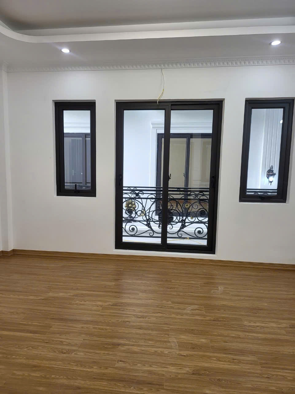 NHÀ ĐẸP GIÁ RẺ. THẠCH BÀN LONG BIÊN HN - Ảnh 4