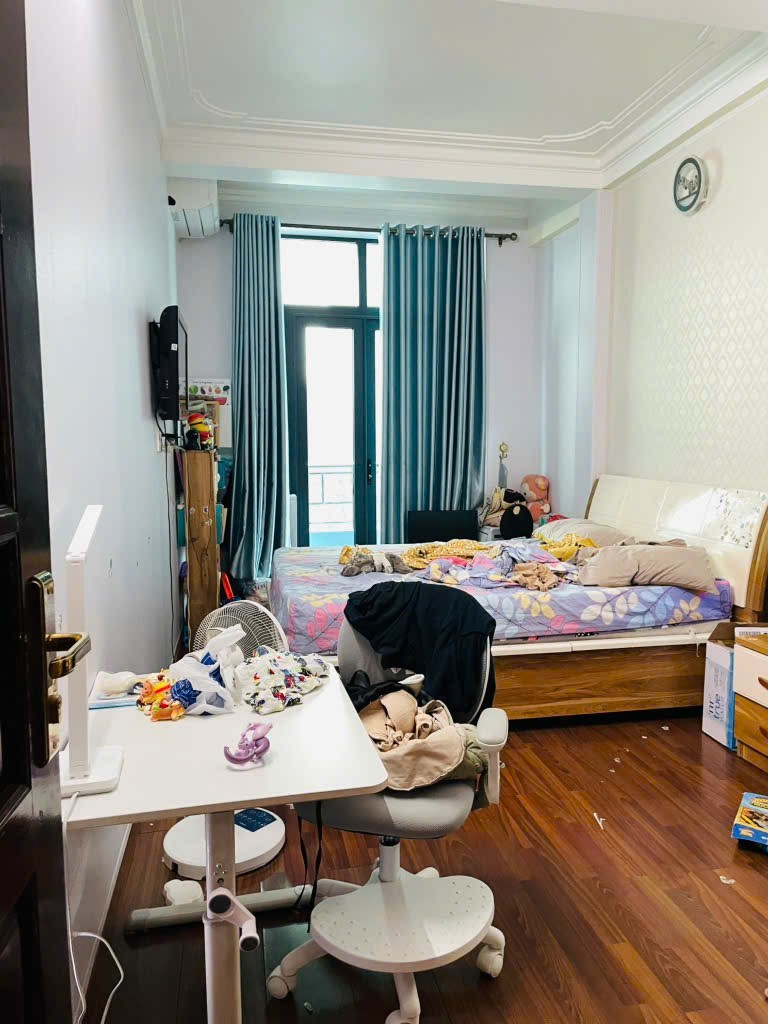 Bán nhà khu phân lô cán bộ, ô tô đỗ sân, bảo vệ ngày đêm, ở sướng yên tĩnh - Ảnh 1