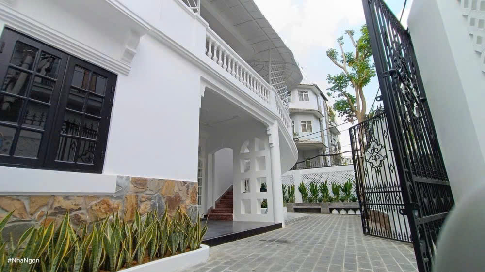 🔥 Siêu Phẩm Góc 3 Mặt Tiền – Biệt Thự Nguyễn Cửu Vân – Gần Bến Nghé, Quận 1 - Ảnh 1