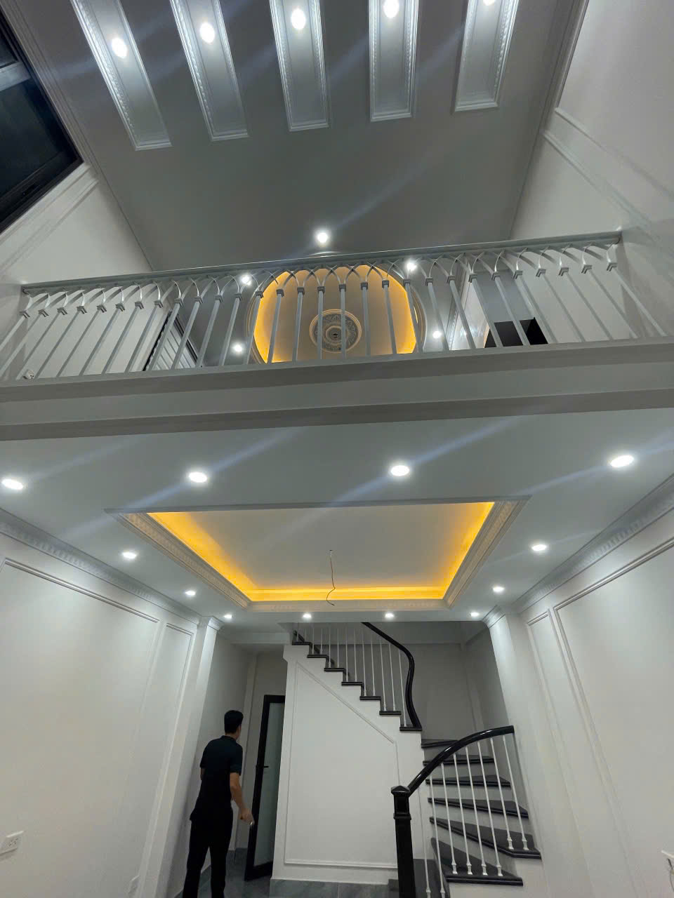 CHO THUÊ PHÒNG STUDIO & MẶT BẰNG KINH DOANH TẠI 42 PHỐ SÀI ĐỒNG, LONG BIÊN, HÀ NỘI - 35M2 - - Ảnh chính
