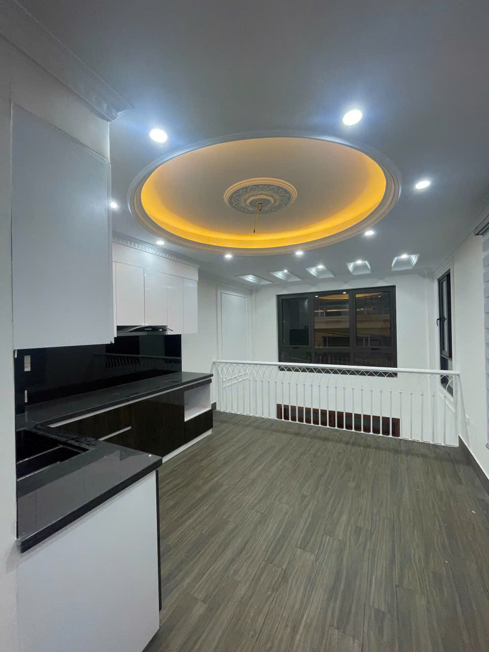 CHO THUÊ PHÒNG STUDIO & MẶT BẰNG KINH DOANH TẠI 42 PHỐ SÀI ĐỒNG, LONG BIÊN, HÀ NỘI - 35M2 - - Ảnh 3